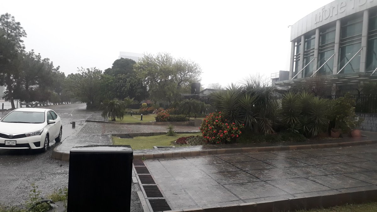bilalisz's tweet image. #weekendvibes
Wonderful weekend with rainy🌧⛈ day at Islamabad and healthy hiking for refresh for next working week
#javascript_developer
#100DaysOfCode