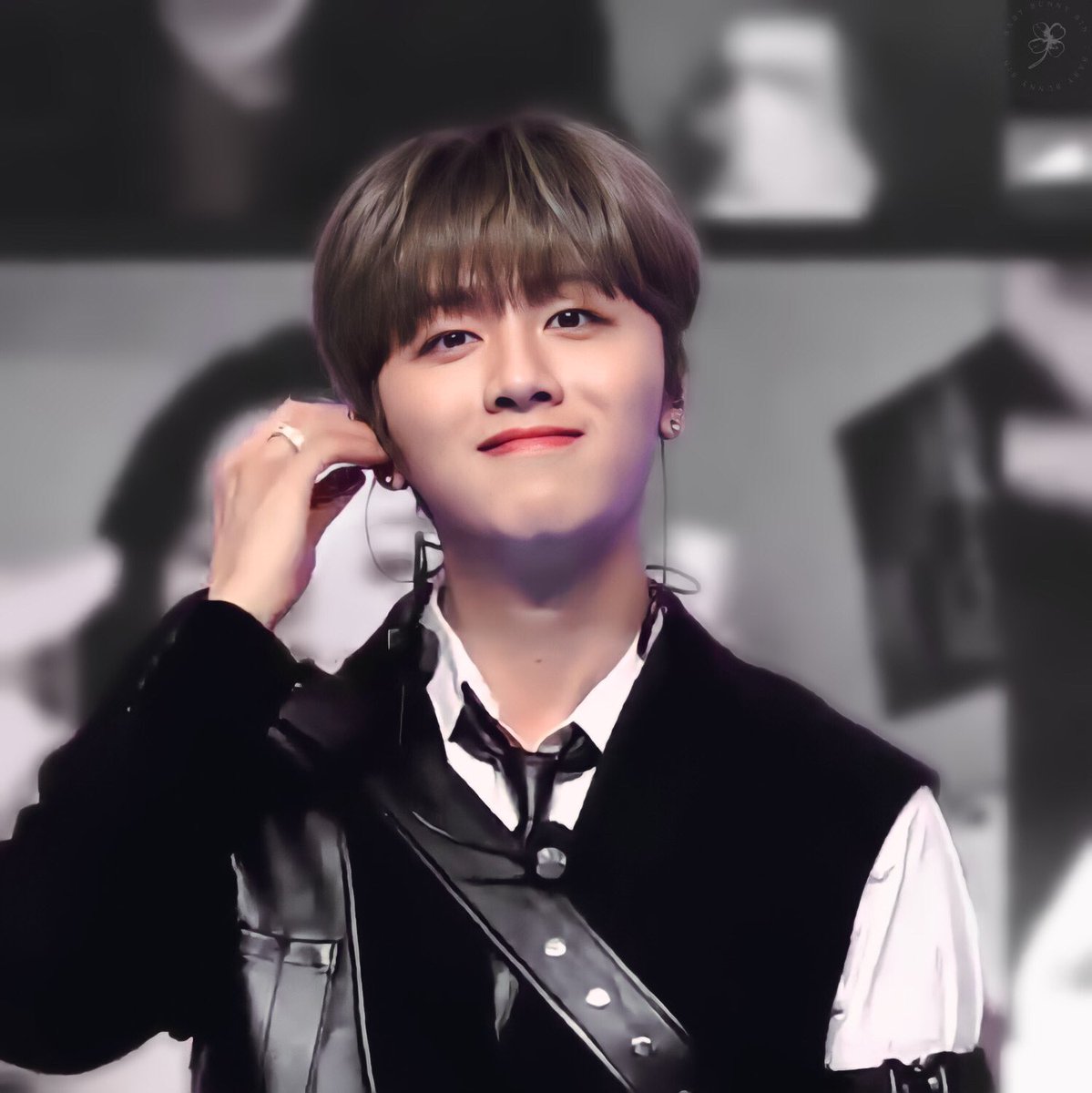 baby_bunny_bin's tweet photo. These photos of Youngbin😭😭😭💕 https://t.co/x5c32apse5