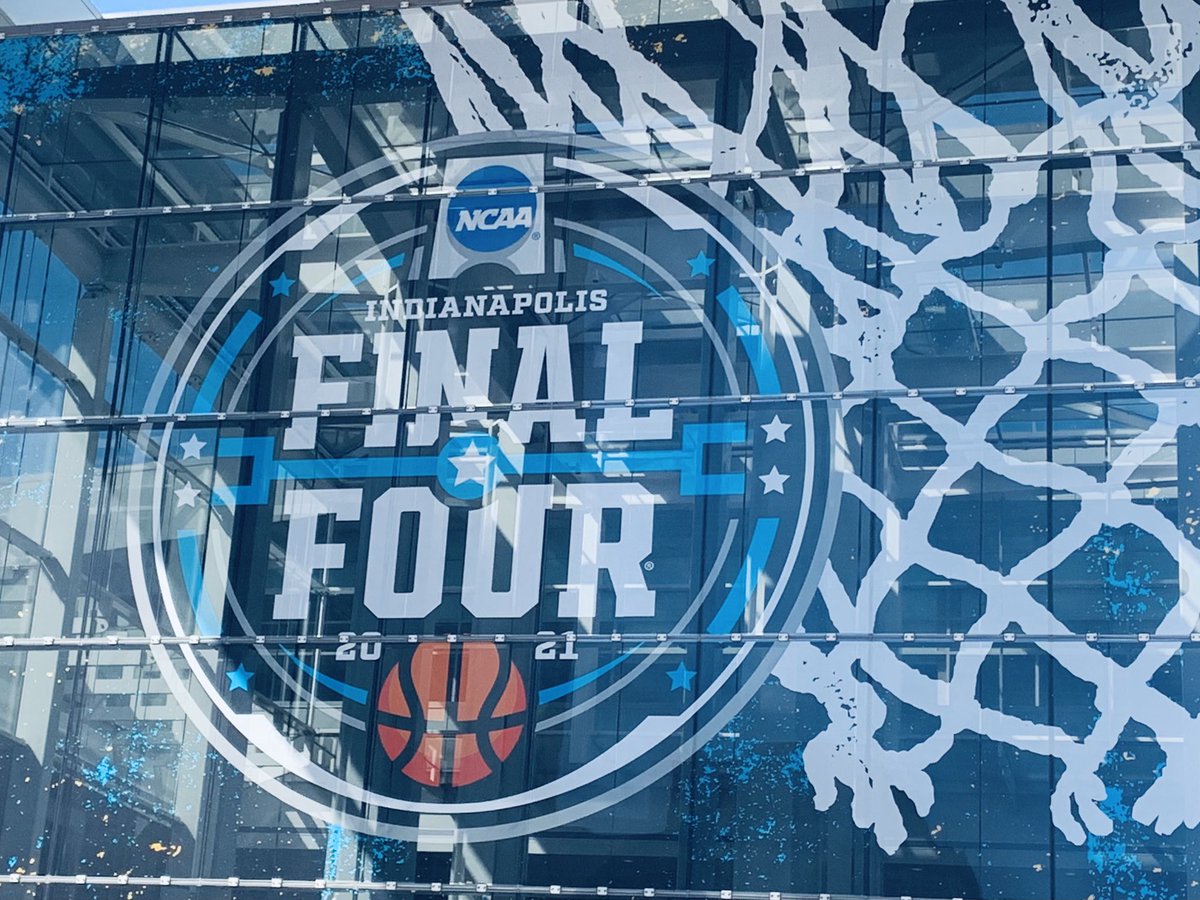 IMPDnews's tweet photo. March in Indiana!  IMPD is here for your road to the final four#BackToTheFun  #NCAA #MarchMadness https://t.co/lEo3wG5342
