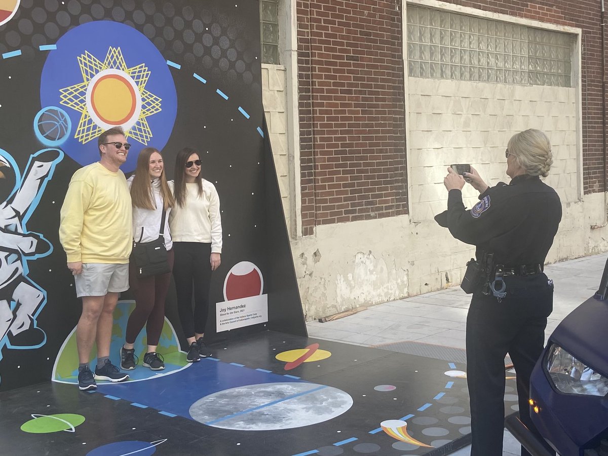 IMPDnews's tweet photo. March in Indiana!  IMPD is here for your road to the final four#BackToTheFun  #NCAA #MarchMadness https://t.co/lEo3wG5342