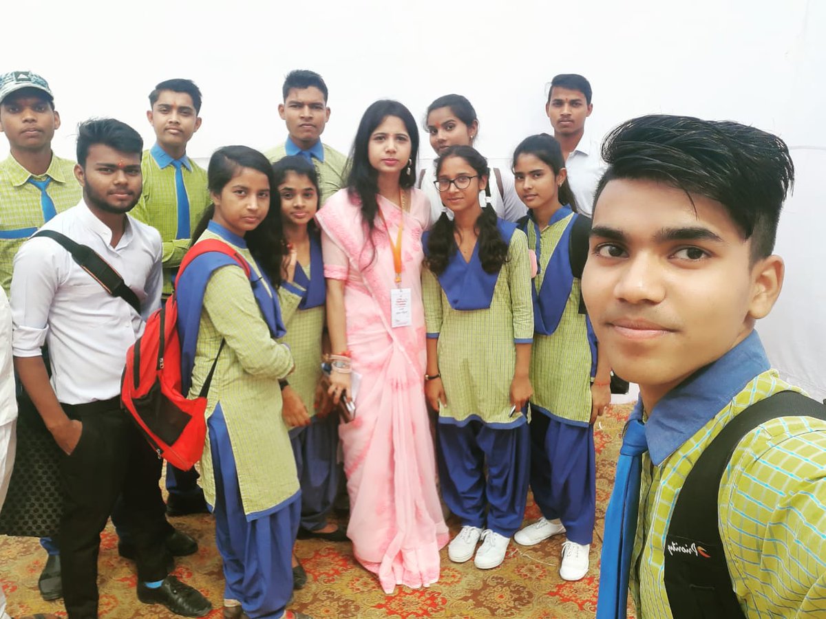 Stuti0309's tweet photo. My School Kids https://t.co/JDPqGzEL9E
