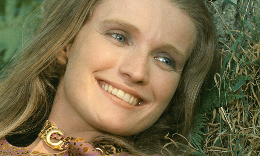 PierreRichardPR's tweet photo. Joyeux anniversaire à Marie-Christine Barrault 🎂❤️
#LeDistrait https://t.co/N1ik6q0NF9
