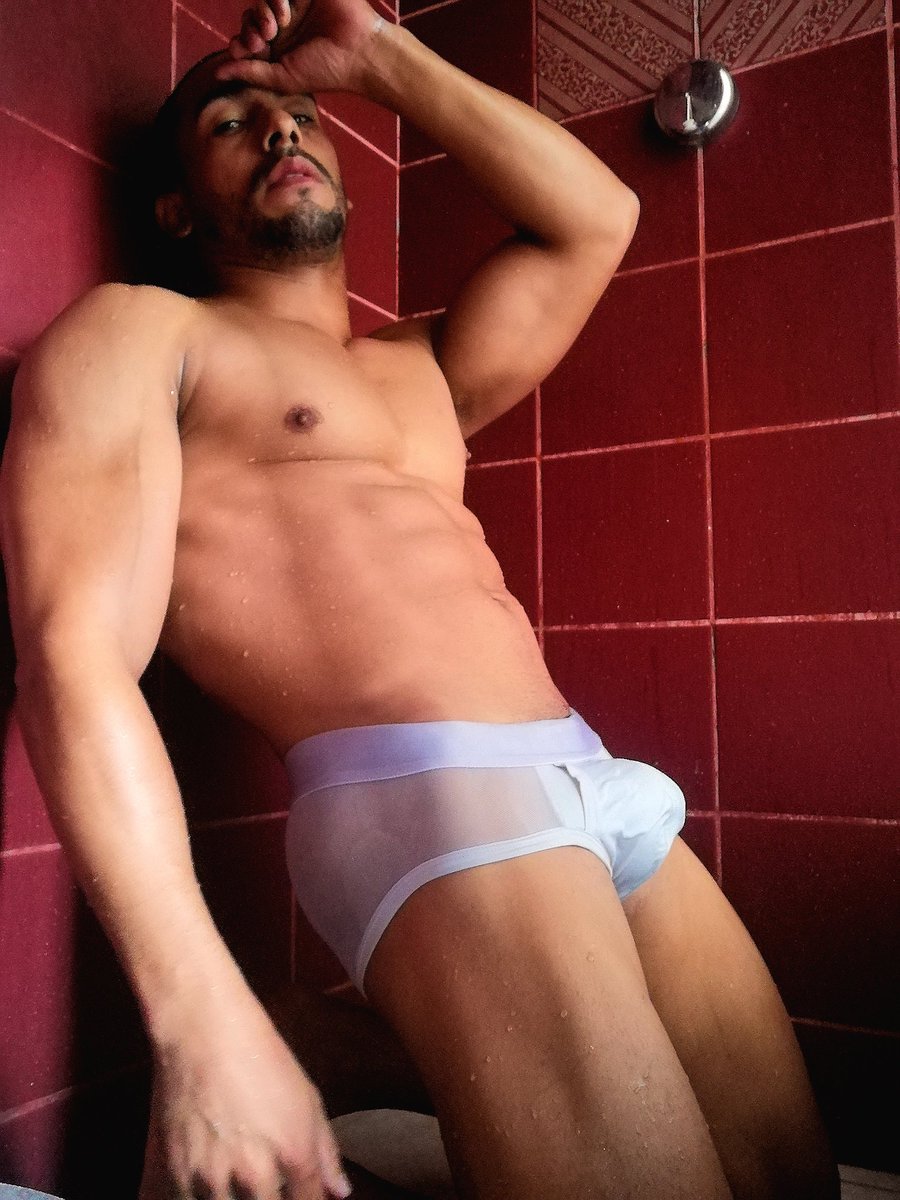 diegofit_24_25's tweet photo. Que calor que hace ➡️😈😈
Onlyfans suscr��bete y veras mi video en la ducha.. Dale #RT https://t.co/W3AMT7ghAH