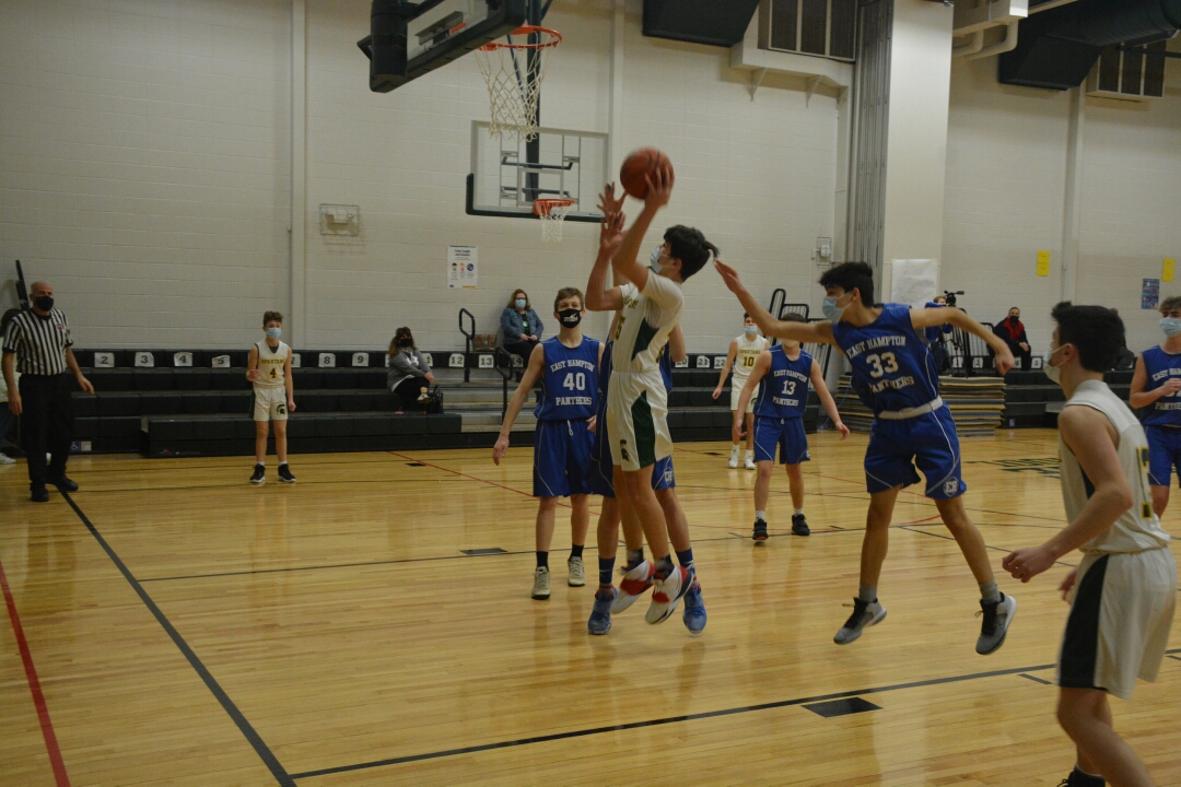 cormack_mcgee's tweet photo. Even more images from the March 1, 2021 @WeAreMcGee Boys #Basketball game vs. #EastHampton.  #WeAreMcGee #BerlinCT #BerlinCTschools #BerliPSPride #sports @B_Plona @mark_centurelli https://t.co/WAzU6TMsHh