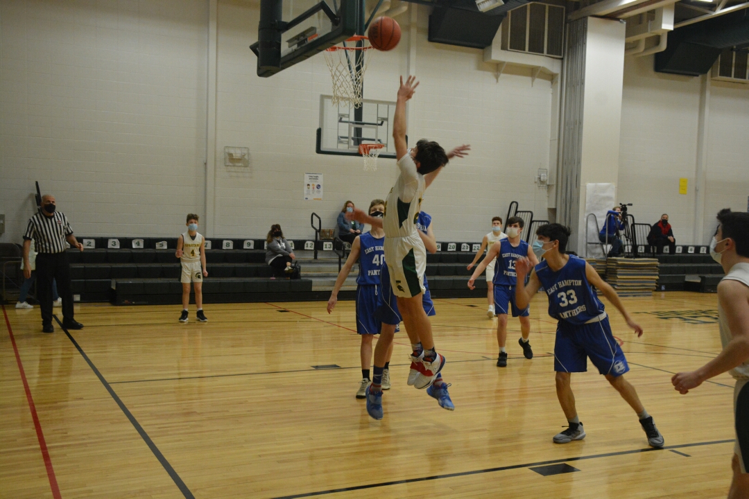 cormack_mcgee's tweet photo. Even more images from the March 1, 2021 @WeAreMcGee Boys #Basketball game vs. #EastHampton.  #WeAreMcGee #BerlinCT #BerlinCTschools #BerliPSPride #sports @B_Plona @mark_centurelli https://t.co/WAzU6TMsHh