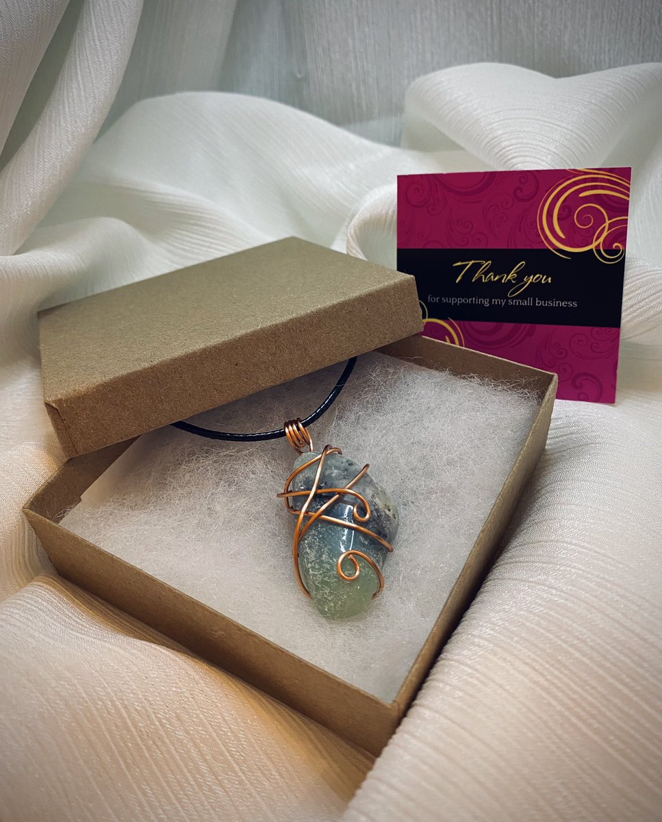 Just listed!  Beautiful Beachy Blue Amazonite copper wrapped pendant. 

etsy.com/shop/KDavinciD…

#aventurine #aventurinejewelry #crystals #wirewrapping #Copperjewelry #womanownedbusiness #smallbusiness