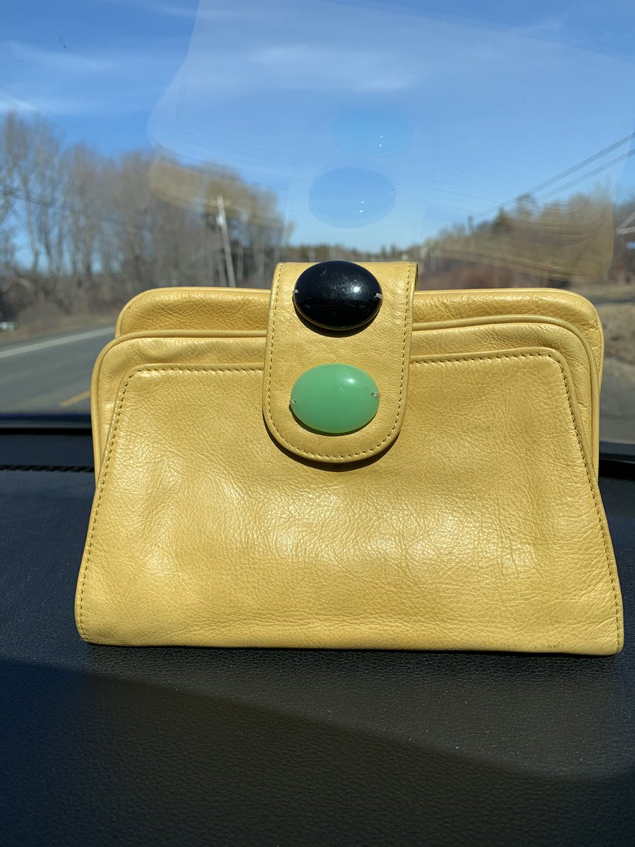EmbarrettThomas's tweet photo. @marniofficial I found a clutch in a second hand shop - is it authentic?? https://t.co/ysFYI0LdA9