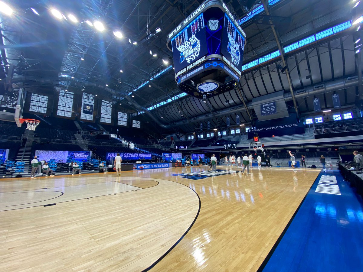 BadgerMBB's tweet photo. 11. Look inside Hinkle Fieldhouse
(9) Wisconsin vs. (1) Baylor
Tip at 2:40 p.m. ET on CBS
#FieldOf32 » #MarchMadness https://t.co/lm4LaM5ooM