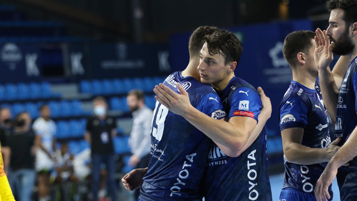 montpellier_'s tweet photo. 👏 Un grand bravo à toutes nos équipes sportives pour leurs exploits cette semaine !
🤾‍@mhbofficiel - Dunkerque (34-28)
🏐 @MontpellierCVUC - Toulouse (3-0)
🏀 @BasketLMA qualifié pour la finale de la Coupe de France (78-70 face à Bourges)
⚽ @MontpellierHSC - Bordeaux (3-1) https://t.co/WzcMQiAVER