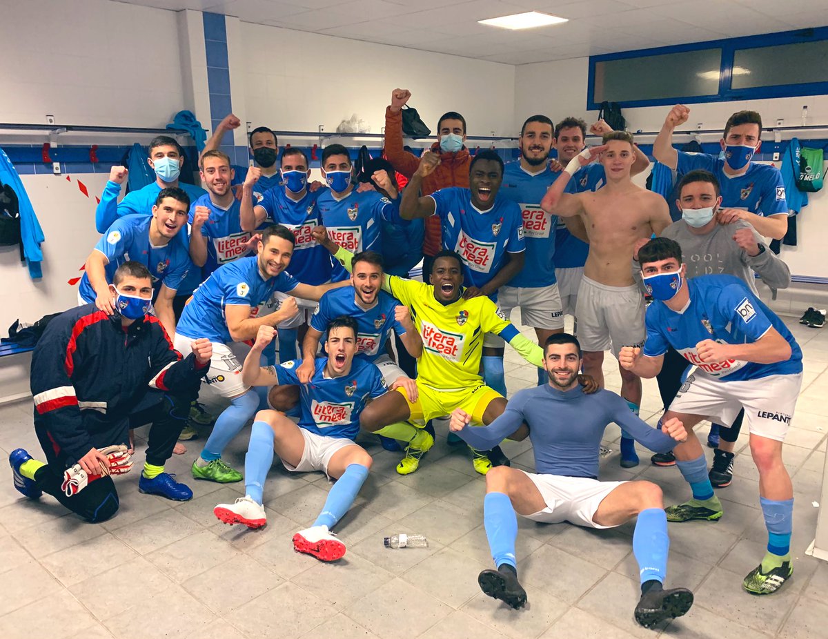 cdbinefar's tweet photo. 🗣 Bueno... Ya podemos decirlo...

🚀 ¡ESTAMOS DENTRO! 

💪 Aseguramos la permanencia en Tercera División y la clasificación para la fase por el Play Off de Ascenso a Segunda División RFEF. 

🙌 ¡Orgullosos de vosotros! 

👏 ¡Enhorabuena, EQUIPO! 

#VamosBinéfar 🔵⚪️ https://t.co/y2qSJ46iFg