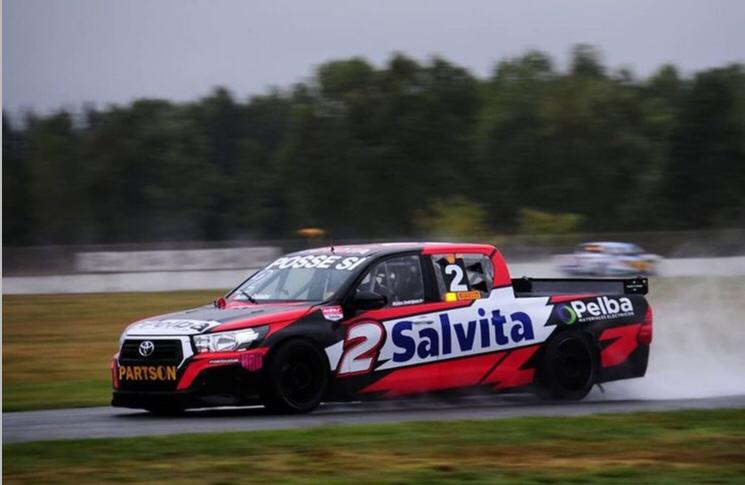 Laescuderia_ok's tweet photo. 🔘 FINAL DE LA PRIMER FECHA DE LAS TCPK: EL BICAMPEÓN JUAN PABLO GIANINI SE QUEDÓ CON LA CARRERA ❗️❕
🥈Christian Ledesma
🥉Matias Rodriguez
@actcargentina
@juampigianini
@christianaledesma
@mpicanterodriguez
#robertomourasdelaplata
#fechauno https://t.co/ogYqSPKJkT