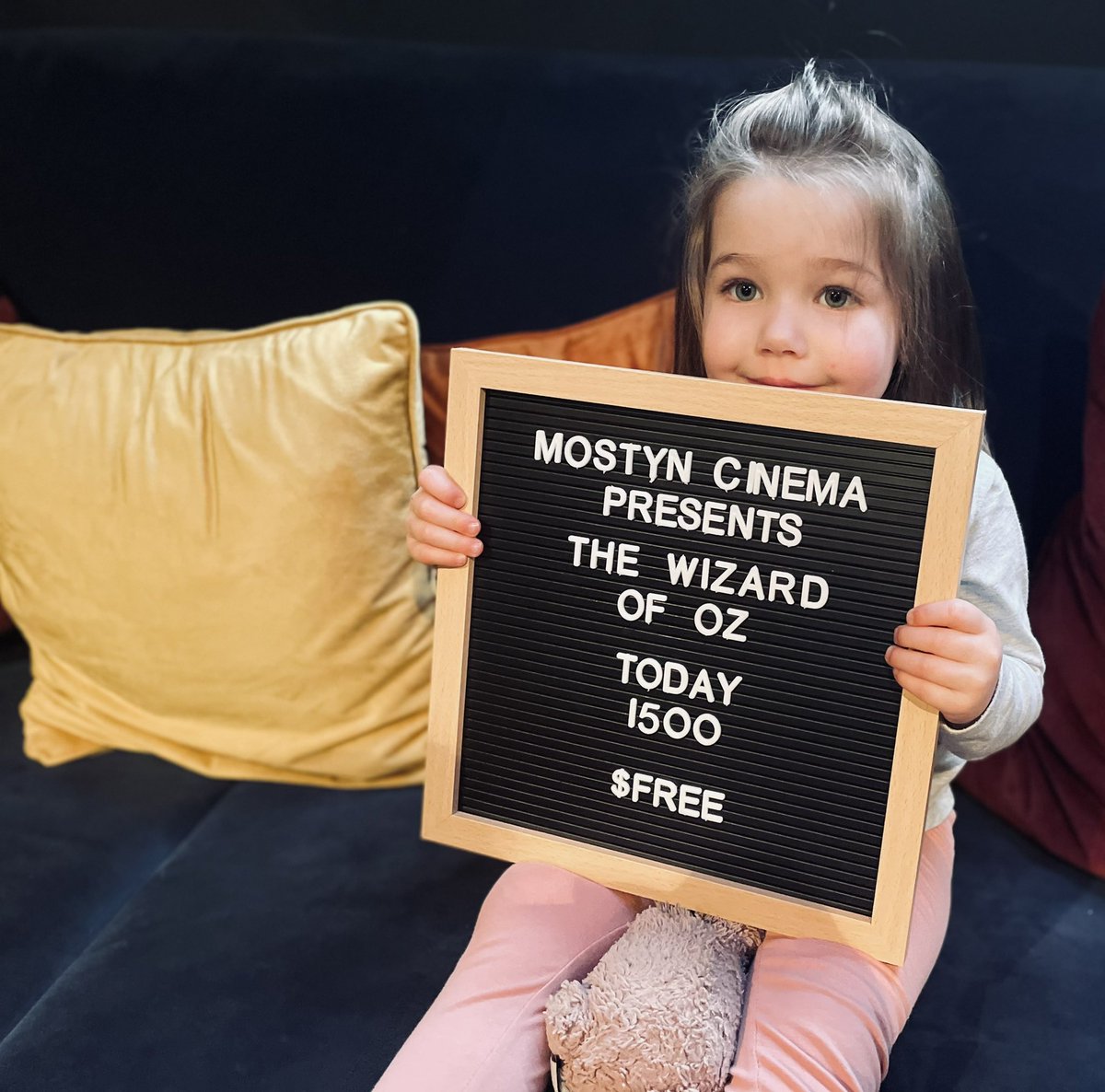 Bostondunk's tweet image. Today was The Wizard of Oz and a hit! Cinema really is the gift that keeps on giving! ❤️🎥 #TheWizardOfOz #MostynCinema