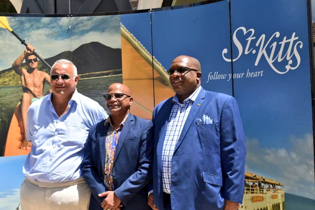 timothyharriskn's tweet photo. I thank Phillippe Martinez of MSR Productions for choosing #StKittsAndNevis as the best & safest destination to produce his beautiful movie #OneYearOff here in our Federation. With stunning vistas, we're a natural choice. We look forward to more productions in St Kitts and Nevis. https://t.co/tqgGm3CAv7