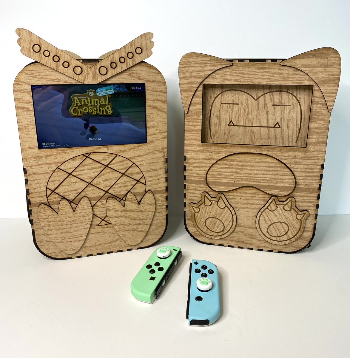 magicalbymariss's tweet photo. 🌟SWITCH STAND GIVEAWAY🌟

One winner will receive their choice of a Celeste or Snorlax stand for a Nintendo switch! 

🌟to enter: Follow me, retweet and like this tweet, and comment your fav video game! 

🌟ends in 2 weeks and open internationally, good luck everyone! 😄💖 https://t.co/Gsy6sZ7qoX