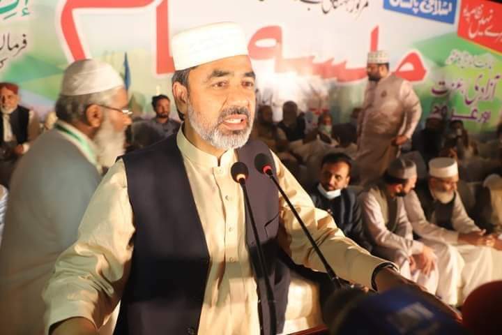 JispOfficial's tweet photo. ملتان - امیر جماعت اسلامی جنوبی پنجاب راؤ محمد ظفر بڑھتی ہوئی مہنگائی و بے روزگاری، کرپشن اور حکومتی ناکامی و نا اہلی کے خلاف جلسہ عام سے خطاب کر رہے ہیں۔
#Jamaat_e_Islami #JIJalsaMultan https://t.co/ct0QgiiV5Y