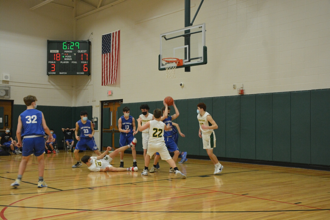 cormack_mcgee's tweet photo. More images from the March 1, 2021 @WeAreMcGee Boys #Basketball game vs. #EastHampton.  #WeAreMcGee #BerlinCT #BerlinCTschools #BerlinPSPride #sports @B_Plona @mark_centurelli https://t.co/tfUXOg7iwF