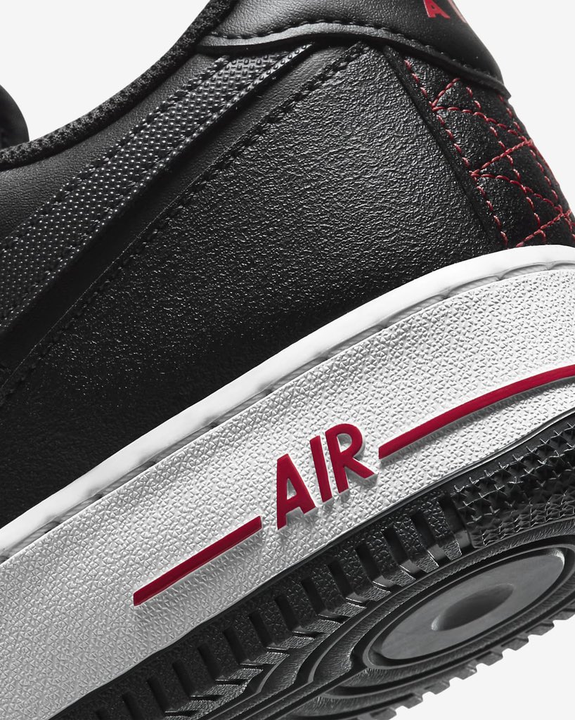 snkr_twitr's tweet image. Nike Air Force 1 Technical Stitch ‘Black/University Red’

bit.ly/3qRBbGM

#AD