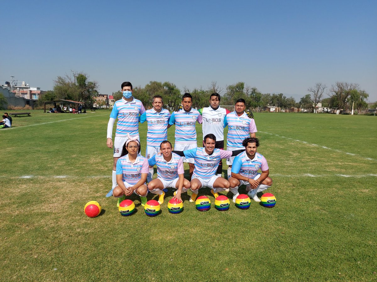 RodriArciniega's tweet photo. El fútbol es un juego, las LGBTI+Fobias NO. https://t.co/eZOxO4X9nX