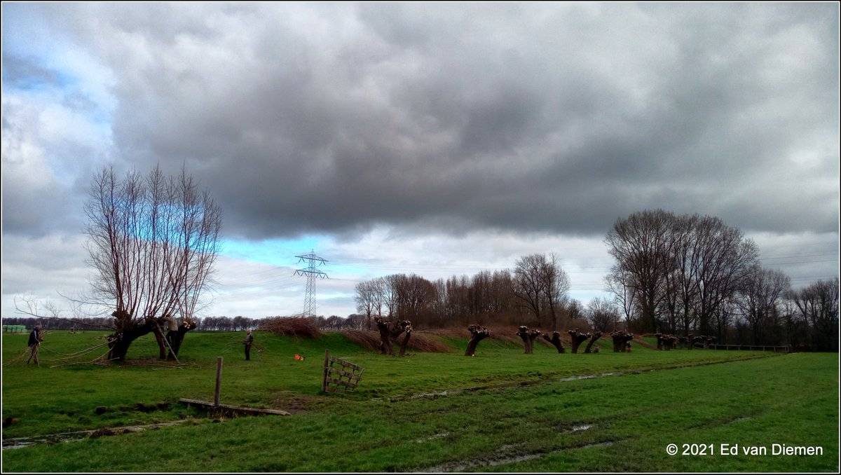 EdvanDiemen's tweet photo. Door knot werkzaamheden is het wandelpad Liniedijk tussen Abcoude en Nigtevecht tijdelijk wat minder toegankelijk. https://t.co/bjs6bzWmBp