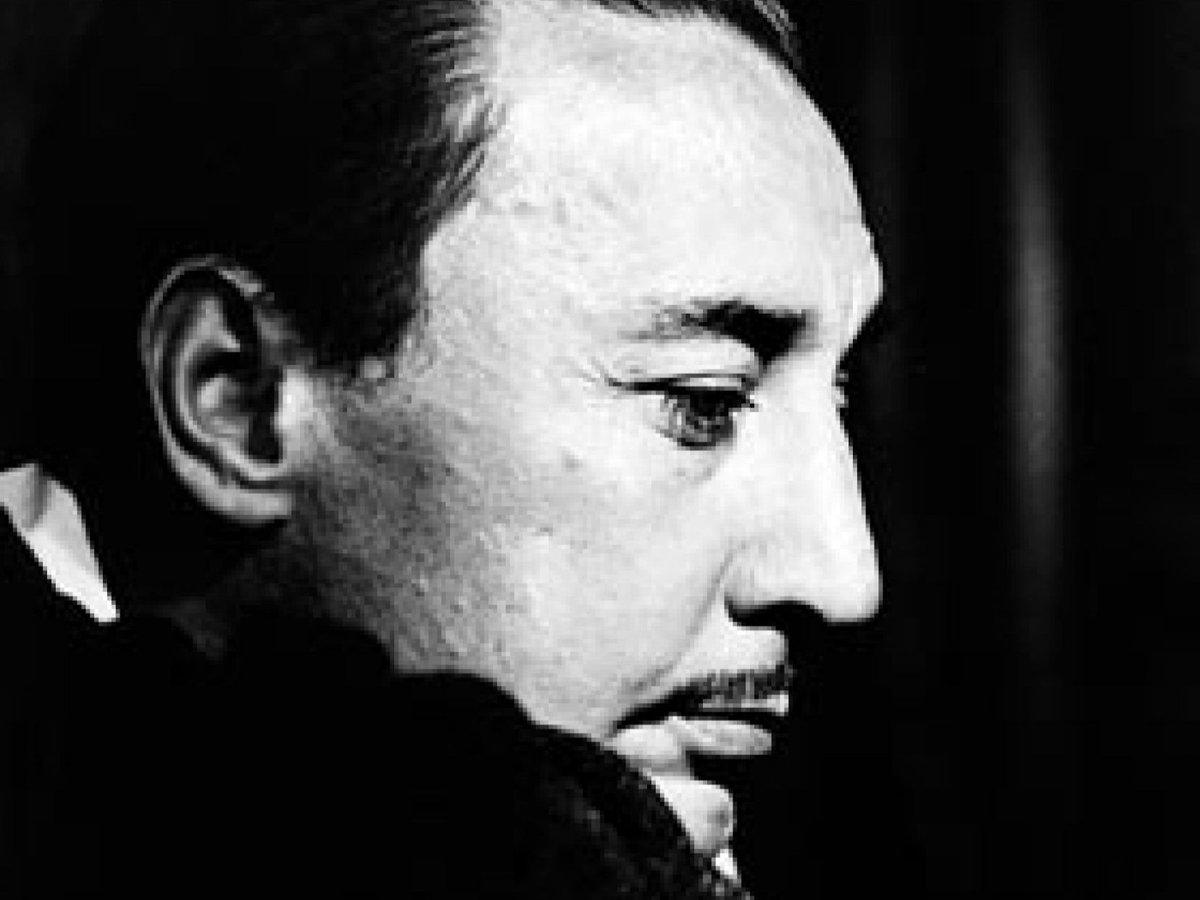 "Le juste milieu. Quelque part entre s'en foutre et en crever. Entre s'enfermer à double tour et laisser entrer le monde entier. Ne pas se durcir mais ne pas se laisser détruire non plus. Très difficile" #EmileAjar, L'angoisse du roi Salomon