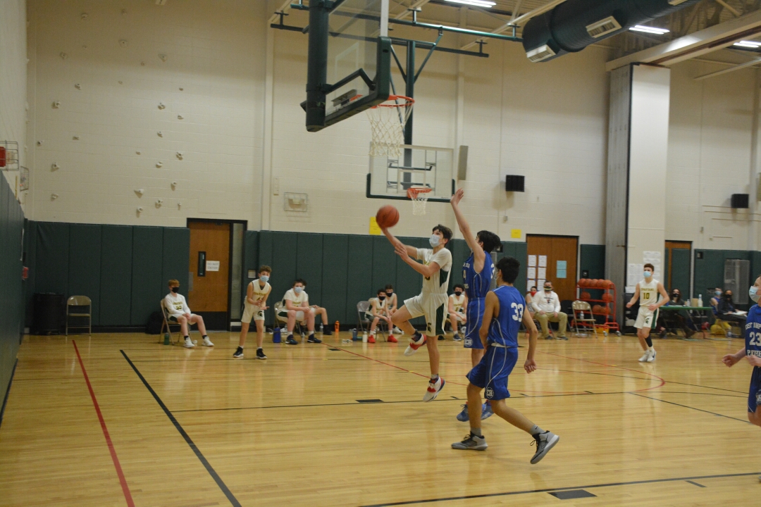 cormack_mcgee's tweet photo. More images from the March 1, 2021 @WeAreMcGee Boys #Basketball game vs. #EastHampton.  #WeAreMcGee #BerlinCT #BerlinCTschools #BerlinPSPride #sports @B_Plona @mark_centurelli https://t.co/eCkUes6LeC