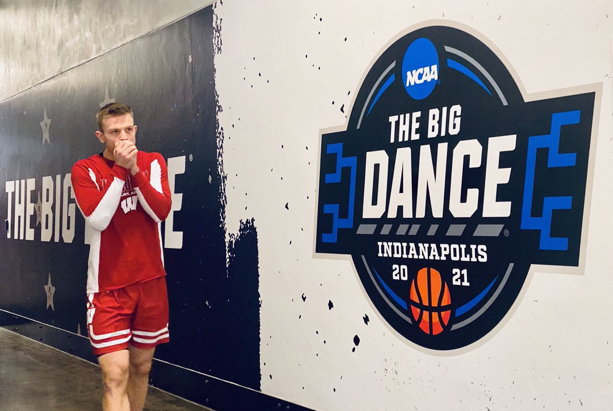 BadgerMBB's tweet photo. 8. Back on The Big Dance floor
(9) Wisconsin vs. (1) Baylor
Tip at 2:40 p.m. ET on CBS
#FieldOf32 » #MarchMadness https://t.co/af491knoDj