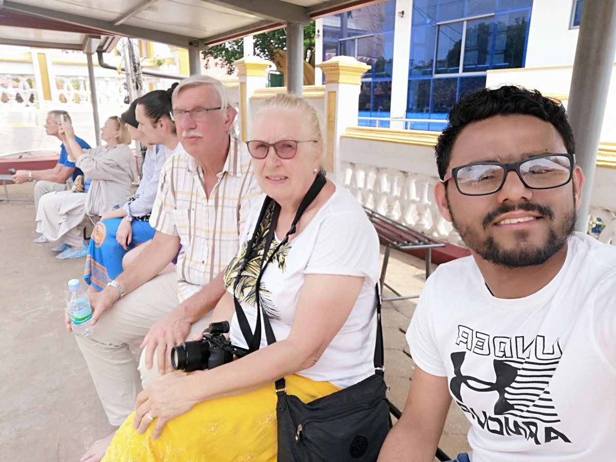 lanka_d's tweet photo. Wonderful memories with Dutch couple ❤️🇱🇰🇳🇱 https://t.co/0a3G42ufhz