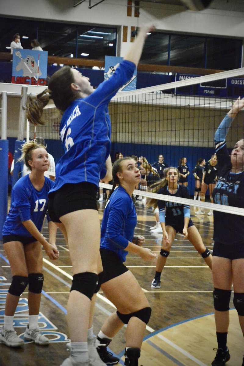 LB Varsity VB tweet media