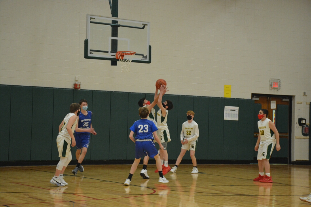 cormack_mcgee's tweet photo. Images from the March 1, 2021 @WeAreMcGee JV Boys #Basketball game vs. #EastHampton.  #WeAreMcGee #BerlinCT #BerlinCTschools #BerlinPSPride #sports @B_Plona @mark_centurelli https://t.co/PfoYWh5bkH