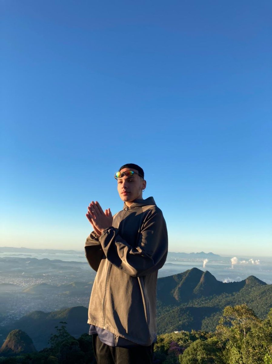 DgGoldenBoy's tweet photo. Paz terrível ✨❤️ https://t.co/4IAWGnlhSa