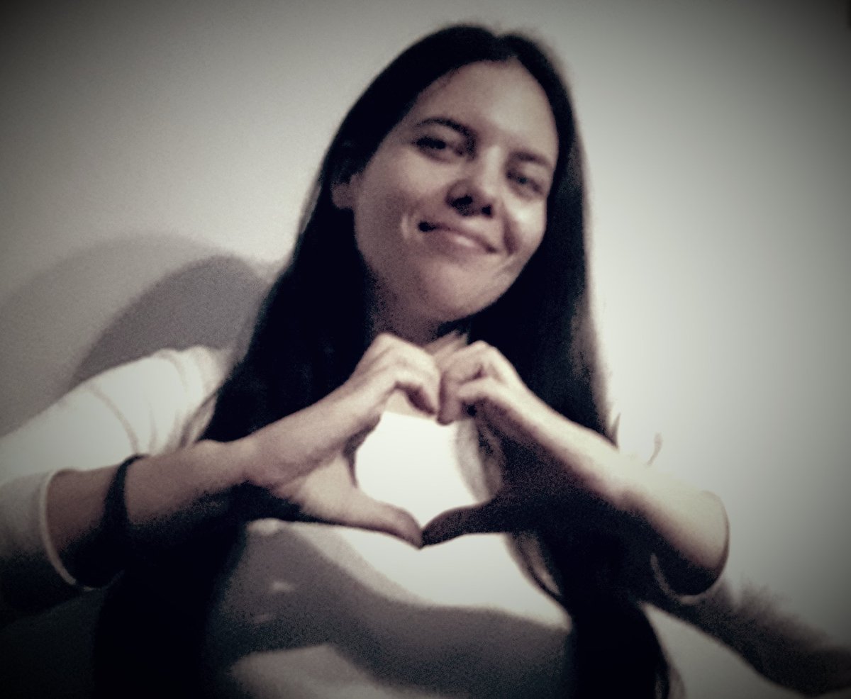 BeaMoronC's tweet photo. @DownEspana La unión hace la fuerza, asi que... #QueNadaNosSepare !!
La diversidad es riqueza.
Comparte tu corazón ❤ 
#DíaMundialSíndromeDown. https://t.co/OnbcDw128z