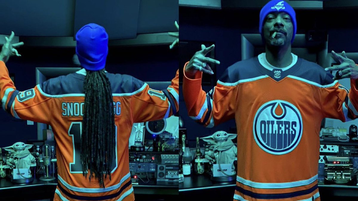 EdmontonOilers's tweet photo. Snoop rocking some nice threads today. #LetsGoOilers 

( 📸 : snoopdogg on IG ) https://t.co/qd8r73dJag