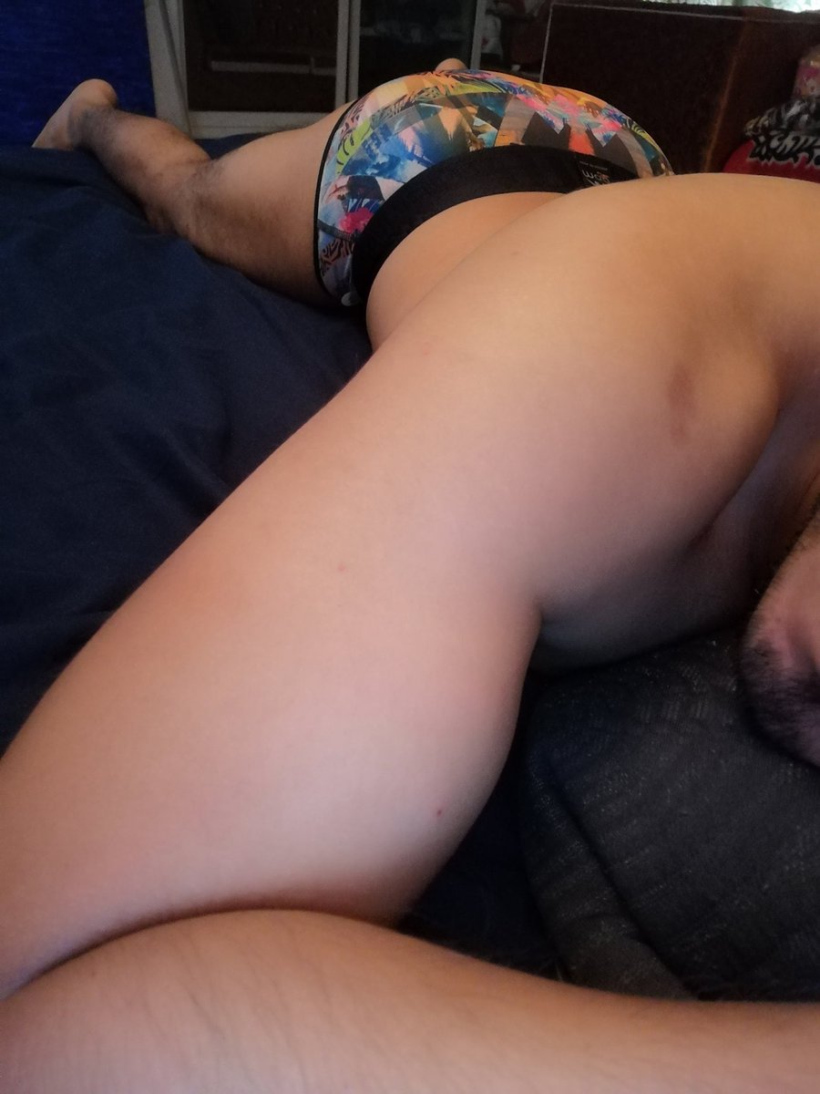 Luciant77784's tweet photo. Felíz tarde de domingo #SantoDomingoDeLosTsáchilas #Quito #manabí #ecuador #venezuela #maturin #monagas #colombia #beard #velludo #barbudo al DM https://t.co/IPBcvjyocx