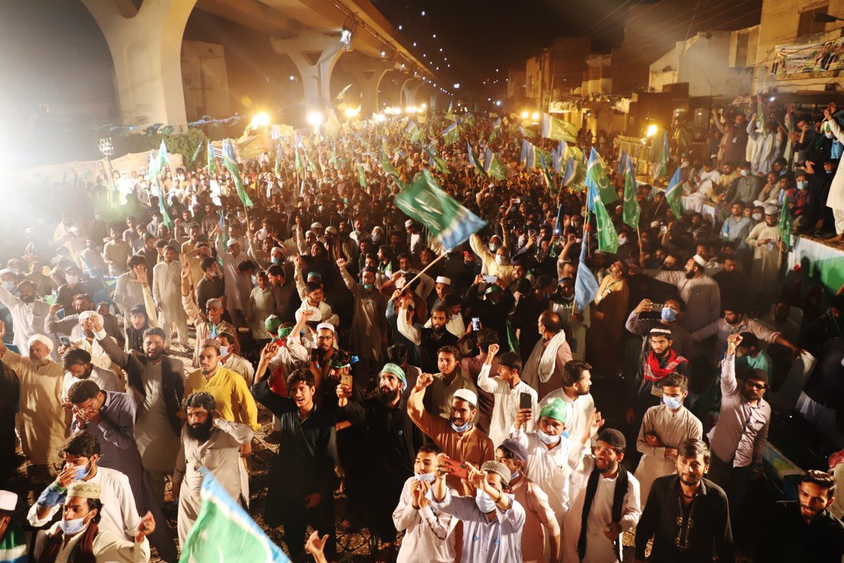 nomanjeet's tweet photo. ملتان - امیر جماعت اسلامی @SirajOfficial بڑھتی ہوئی مہنگائی و بے روزگاری، کرپشن اور حکومتی ناکامی و نا اہلی کے خلاف بڑے جلسہ عام سے خطاب کر رہے ہیں
#JIJalsaMultan https://t.co/YDnQ1kmte0