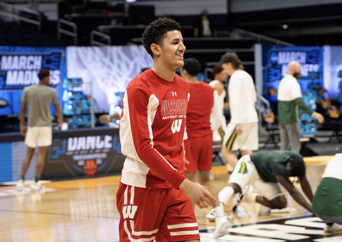 BadgerMBB's tweet photo. 7. Getting warmed up at Hinkle 🔥
#FieldOf32 » #MarchMadness https://t.co/HULi4RiTOB