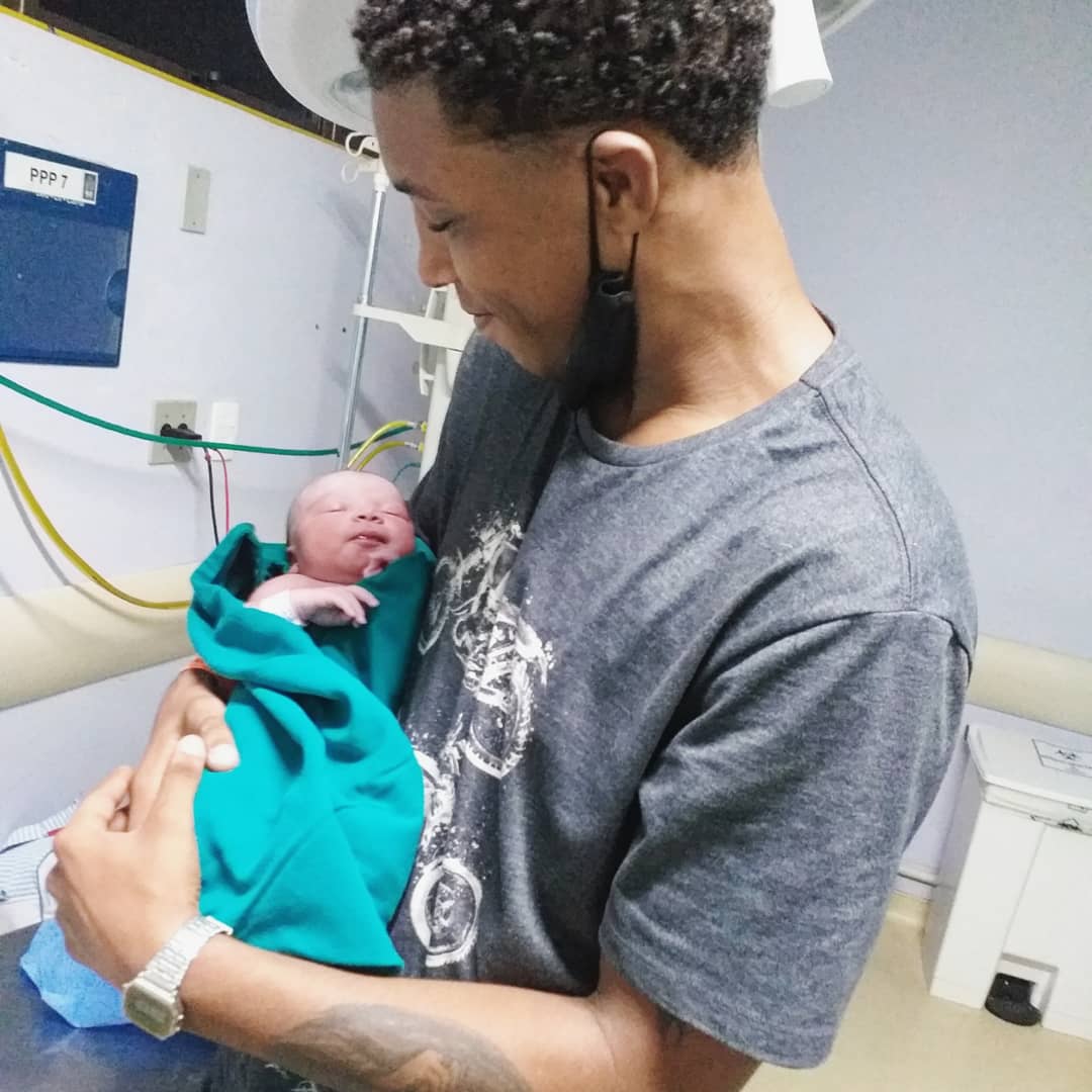 Trator61's tweet photo. 18/03 O dia da minha maior felicidade 😍💙 meu mundo azul, meu filho Gael 🥰🥰💙 https://t.co/WpQV7RMz4z