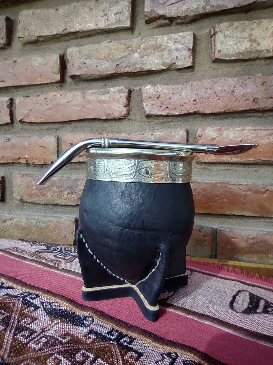 Mili_alegre08's tweet photo. Hola! Empezamos un emprendimiento de mates y bombillas, pronto vamos a agregar más productos🤗
Somos de Rosario y hacemos envios. Nos pueden encontrar en Instagram como @que.mate.rosario.
Compartiendo nos ayudarían muchísimo! Muchas gracias ❤️ https://t.co/lmD2M0TTYs