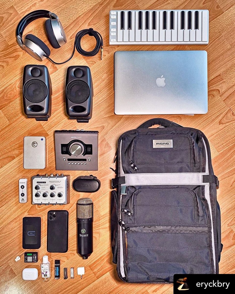 townsendlabs's tweet photo. Super compact travel #flatlay by @EryckBry. What's in your mobile/travel rig?? Let us know in the replies ⏬
#SphereL22 #MusicProduction @UAudio #MicrophoneModeling #VirtualMicrophone #MobileStudio #MobileProducer #RecordAnywhere #TownsendLabs #AudioGear #Recording #Mixing https://t.co/SkMOg8bbPD