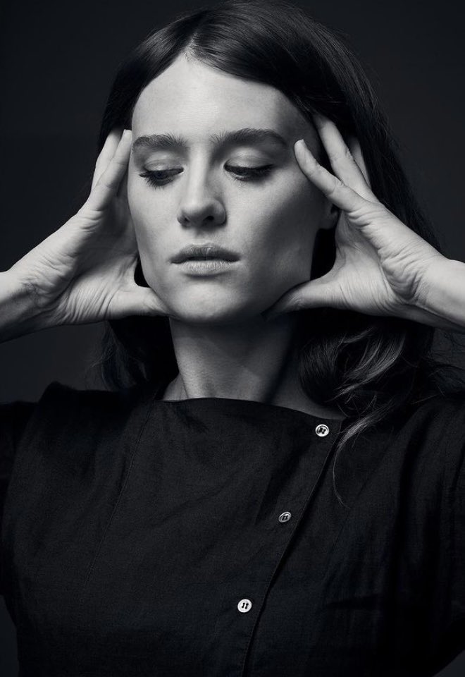 OneMackenzieCan's tweet photo. Magnificent Mackenzie Davis 🔥🔥🔥photographed by #ericogden #ogden3000 for @HaltAMC season 4 August 2017 #mackenziedavis #haltandcatchfire #photoshoot #model #actress #beauty #talent #cameronhowe #photography #blackandwhite @AMC_TV #tvshow #amc #onemackenziecan @ChristineRamage https://t.co/VTsJd1OlvR
