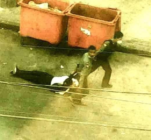 ThangMon3's tweet photo. Terrorist after attcked haul the victim like that.
#WhatHappeningInMyanmar https://t.co/J8nUA7tQfh