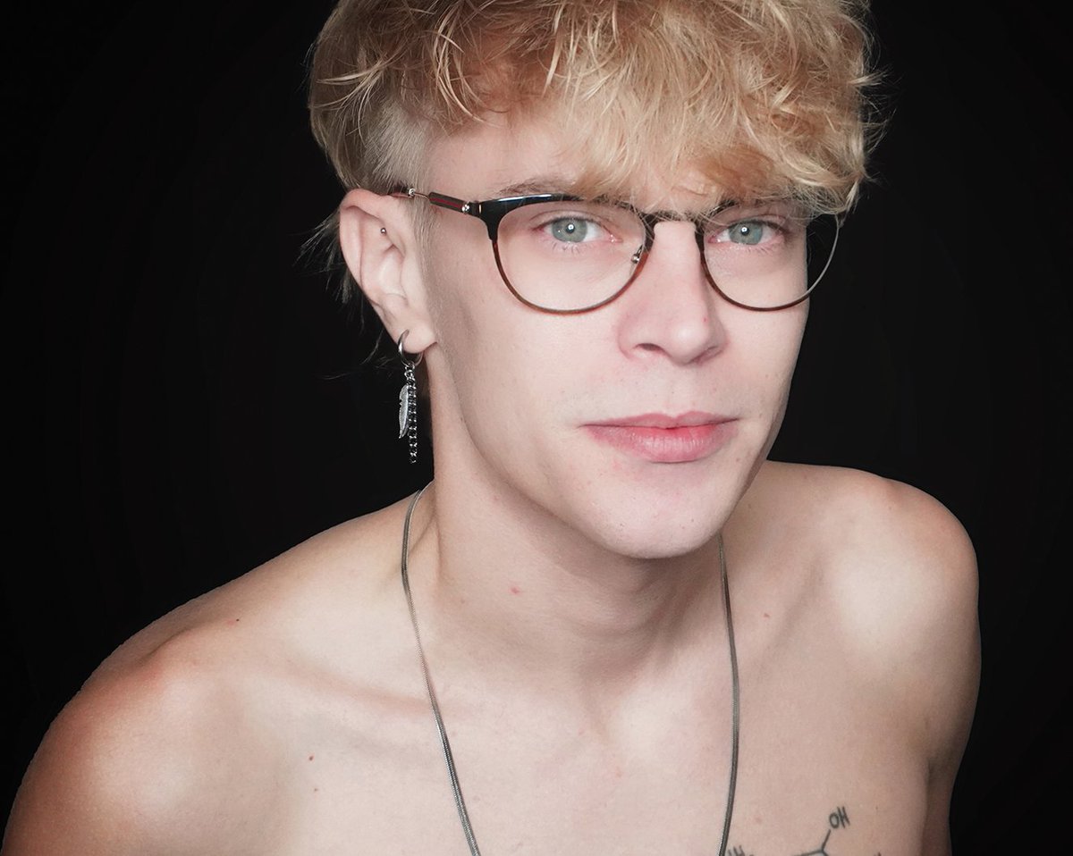 GayVN's tweet photo. New to camming, a loyal, growing fanbase quickly helped @JacobAndHarley1 become one of the most popular pairs in the community.  “We tweak every show slightly to keep it fresh.” Featured in 2021 #AVNMen. https://t.co/N0tcp0aivT
