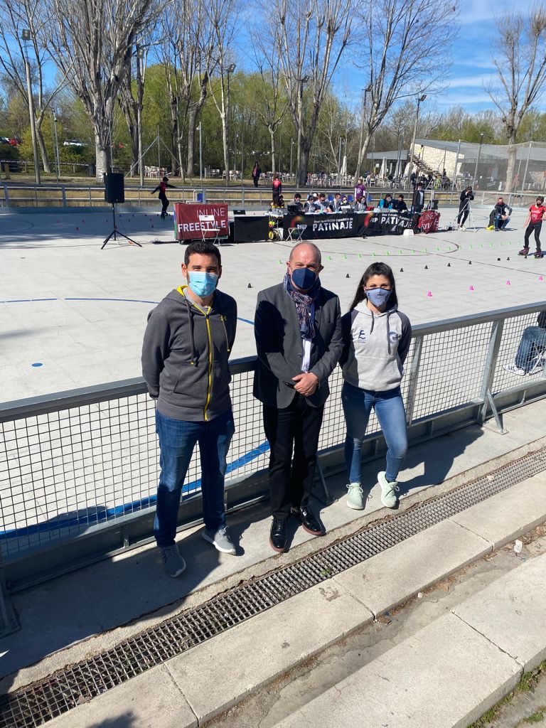 CarmeloRFEP's tweet photo. Día intenso de competiciones en Madrid, Copa de la Reina se Hockey Linea y Liga Nacional de Freestyle. https://t.co/nwArrDj2ni