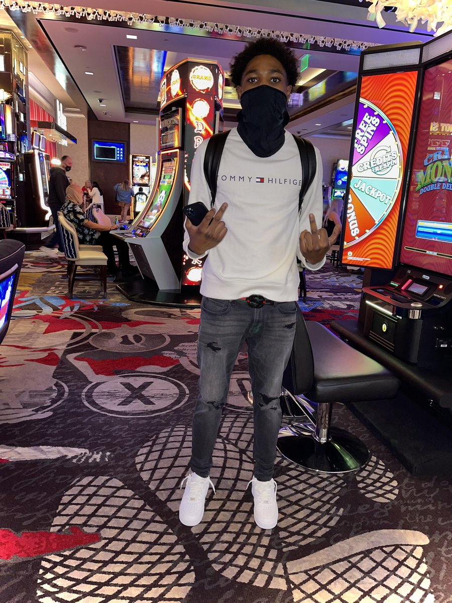 NarlyJayEmpire's tweet image. Chasin Greatness 💫🎲 #CashCluck #NeverBrokeAgain #RealRyte