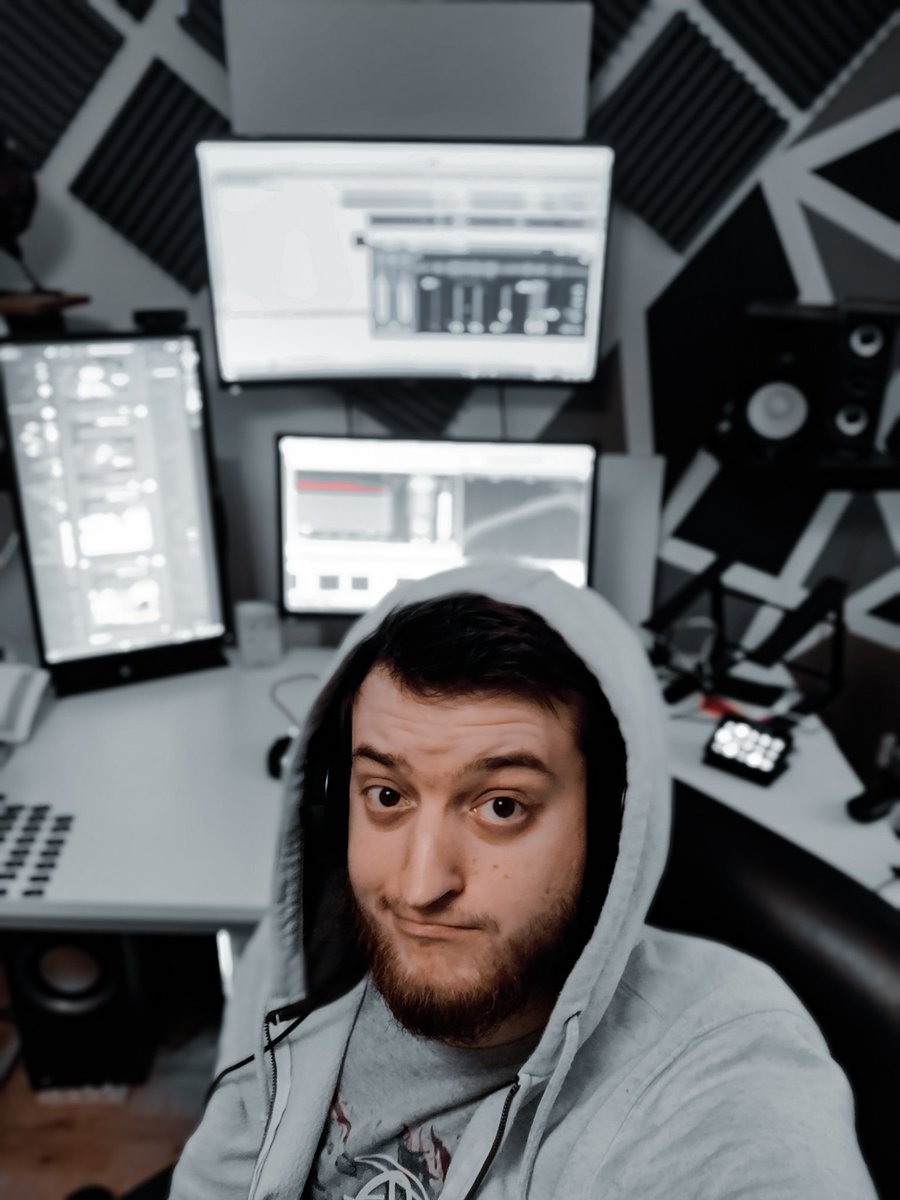 djdevaro's tweet photo. Aktueller Status: Mastering von den aktuellen Singles! 🙌 #garkeinbock #barnabas #nonsense https://t.co/2nGehSlh83