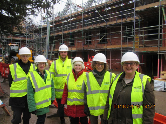 LookStAlbans's tweet image. #MotivationMonday Some of the #community who enjoyed seeing &amp;amp; learning about construction of Oak Tree Gardens #codesigned with the community taking shape. 10 new homes in the heart of our city centre. #StAlbans