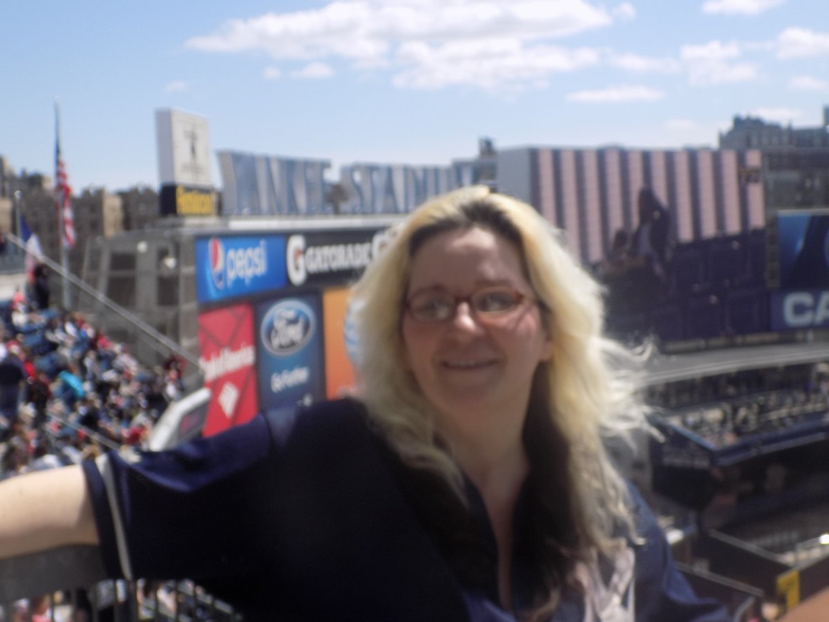 I'm not blonde anymore! But I still hope to get back to see another #Yankees or #NewYorkMets game one day (Yes, I'll see either.) #ThrowbackThursday