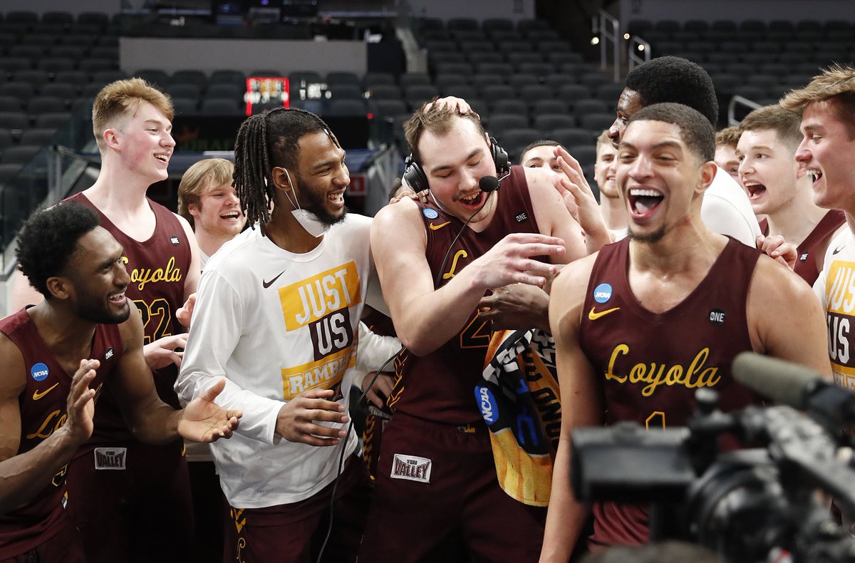 Loyola Men's Basketball tweet media