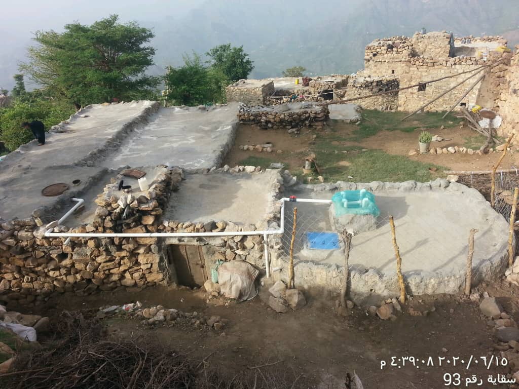 SFDYemen's tweet photo. مر ربع قرن ونحن نقدم #حلول_ابتكارية ملهمة لاستثمار #المياه_المتجددة في #اليمن عبر إنشاء خزانات #حصاد_مياه_الأمطار، حواجز، شبكات الري بالتقطير، سواقي، تحسين مساقط مائية، نظام المدرجات الزراعية الحاضنةلمياه الأمطار. وقدأنجزنا منها >600 مشروع منذ2016.
 #اليوم_العالمي_للمياه 2021 https://t.co/CH5EqfErhR