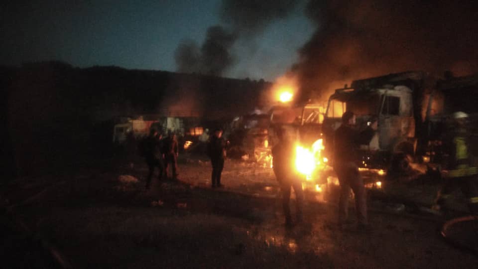 mohmad_rasheed's tweet photo. The bombing of hospitals and medical facilities in addition to the camps for the displaced in northern Syria is only carried out by a criminal state headed by the murderous Putin, and the Assad gang and his militia.
#بوتين_قاتل
#Putinkatil
#Putinkiller
#Путинкиллер https://t.co/VCAt93ck0v
