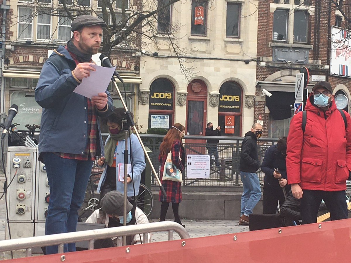 We kwamen vandaag met #GentZonderGrenzen op straat in het kader van de jaarlijkse dag tegen #racisme. Ook de dodelijk grenzen rond Europa zijn een product van racisme waar in 2021 geen plaats meer voor is!
